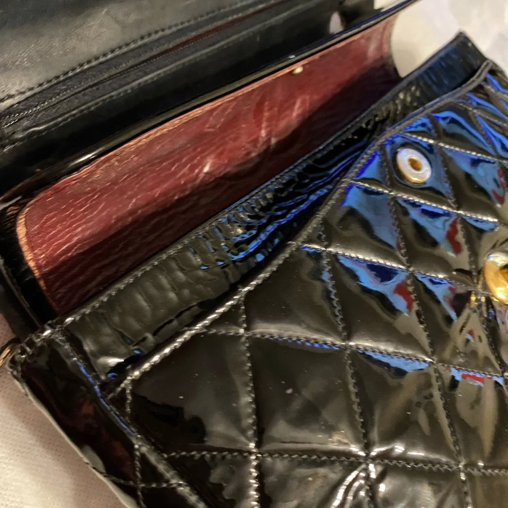 Rare Vintage Chanel Double Flap Patent Bag! - Picture 16 of 16
